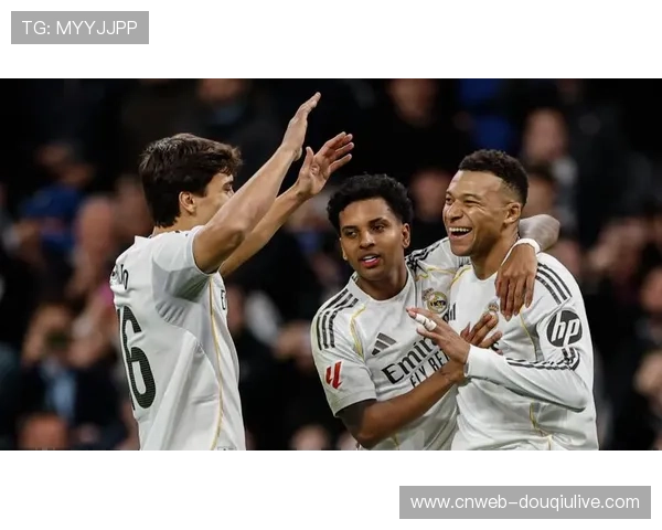 姆巴佩点射破门年度59球追平C罗，皇马2-0十人塞维利亚